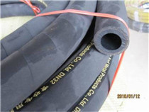 沙子、水泥耐磨橡膠管